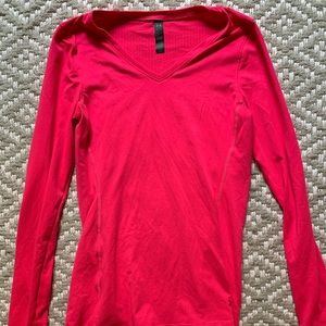 Womens long sleeve Under Armour work out shirt